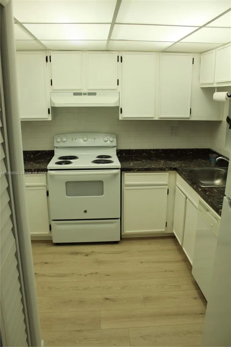 11750 SW 18th St #502-1 Miami, FL 33175