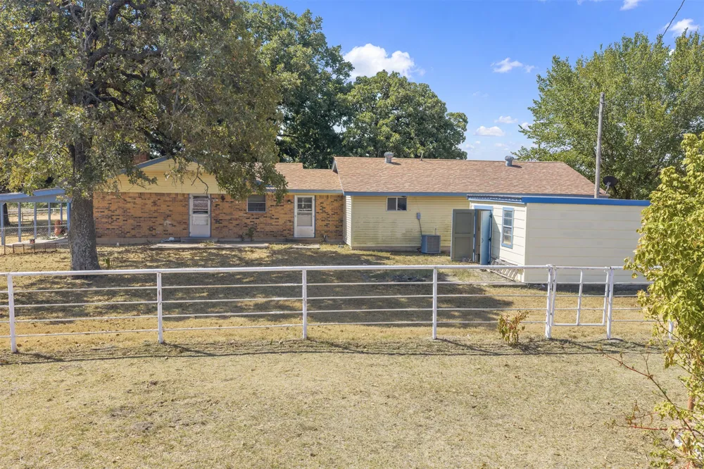 12438 Campbell Road Marietta, OK 73448