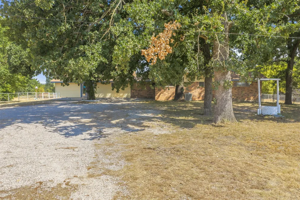 12438 Campbell Road Marietta, OK 73448