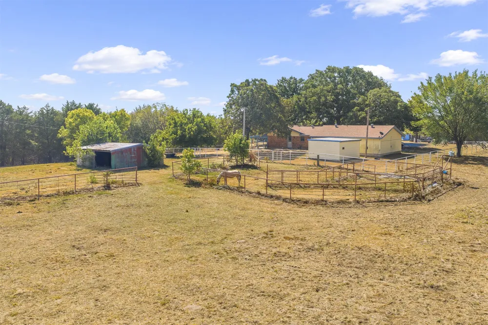 12438 Campbell Road Marietta, OK 73448