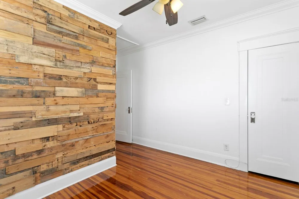 705 W WEST STREET Tampa, FL 33602