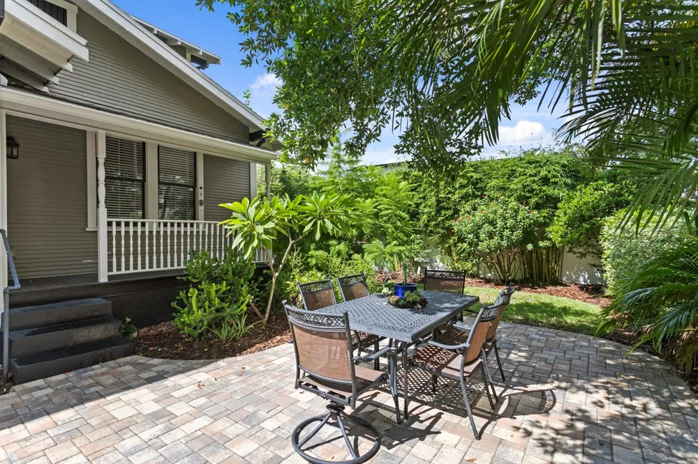 705 W WEST STREET Tampa, FL 33602