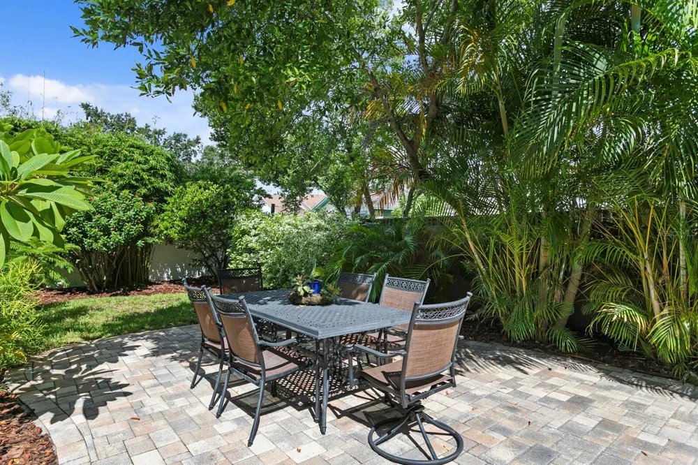 705 W WEST STREET Tampa, FL 33602