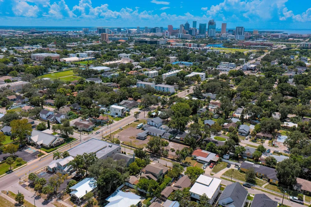 705 W WEST STREET Tampa, FL 33602