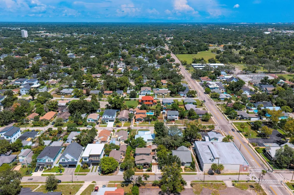 705 W WEST STREET Tampa, FL 33602