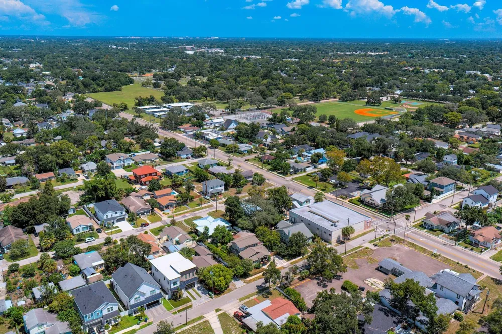 705 W WEST STREET Tampa, FL 33602