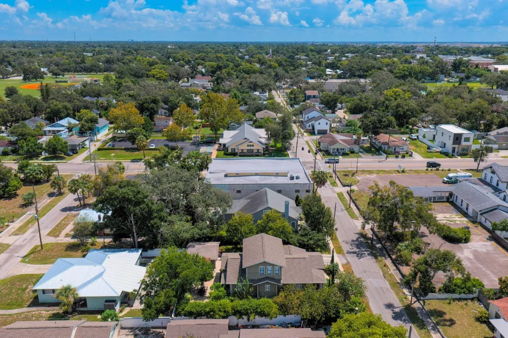 705 W WEST STREET Tampa, FL 33602