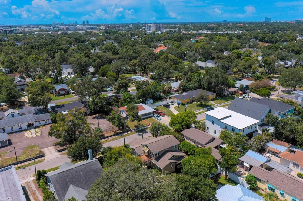 705 W WEST STREET Tampa, FL 33602