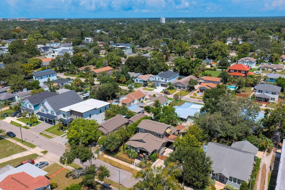 705 W WEST STREET Tampa, FL 33602