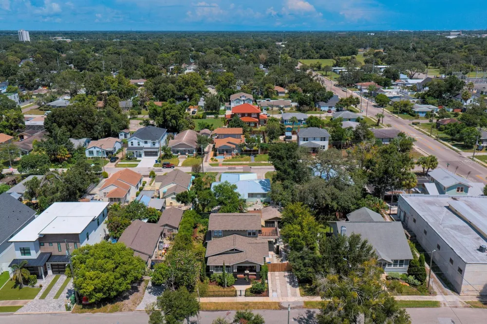 705 W WEST STREET Tampa, FL 33602