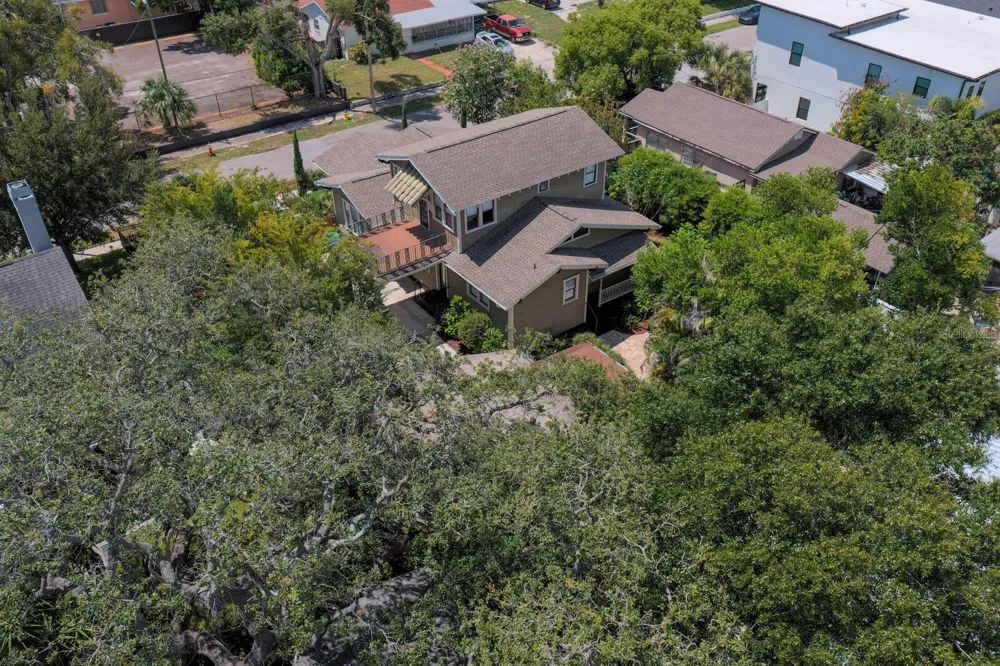 705 W WEST STREET Tampa, FL 33602