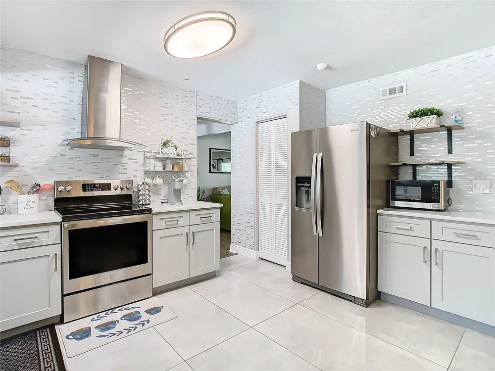 12438 CARDIFF DRIVE Tampa, FL 33625