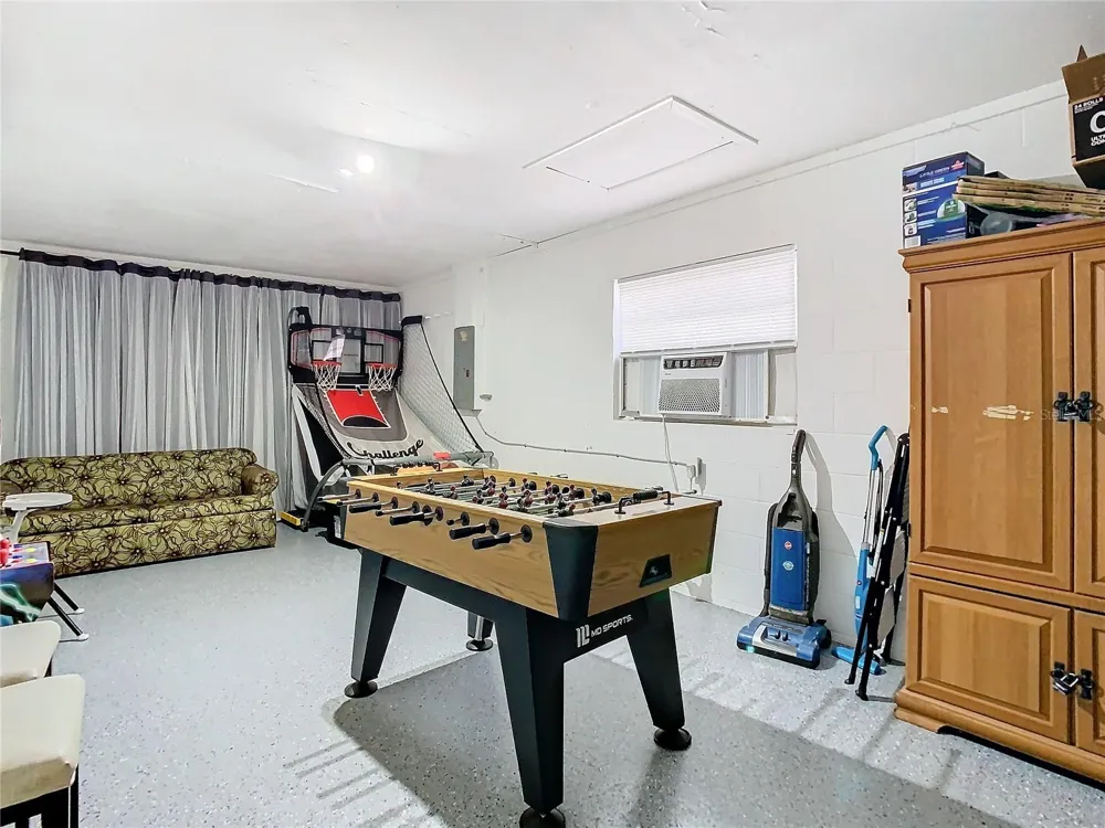12438 CARDIFF DRIVE Tampa, FL 33625