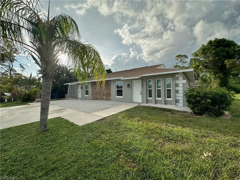 9155 Seville Road Fort Myers, FL 33967