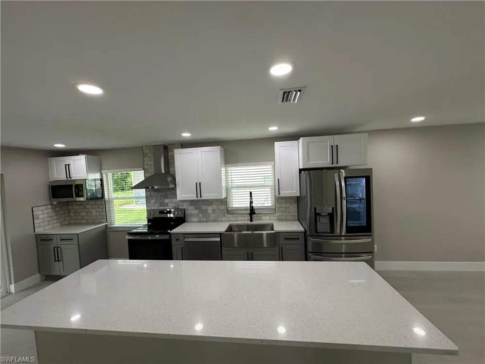 9155 Seville Road Fort Myers, FL 33967