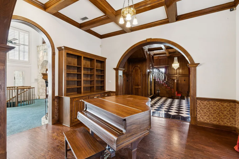 9888 Boat Club Road Fort Worth, TX 76179