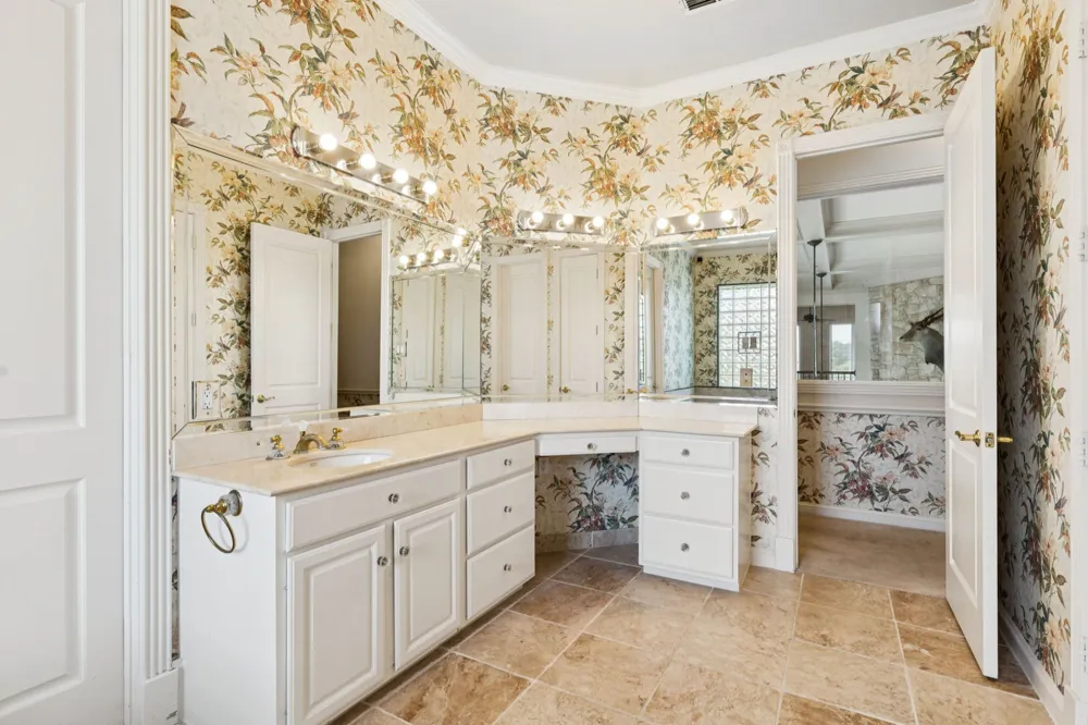 9888 Boat Club Road Fort Worth, TX 76179