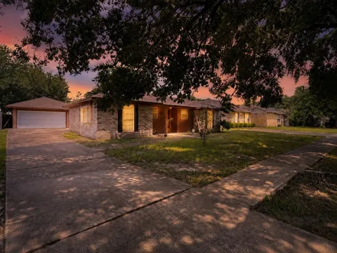 6902 Feather Creek Drive