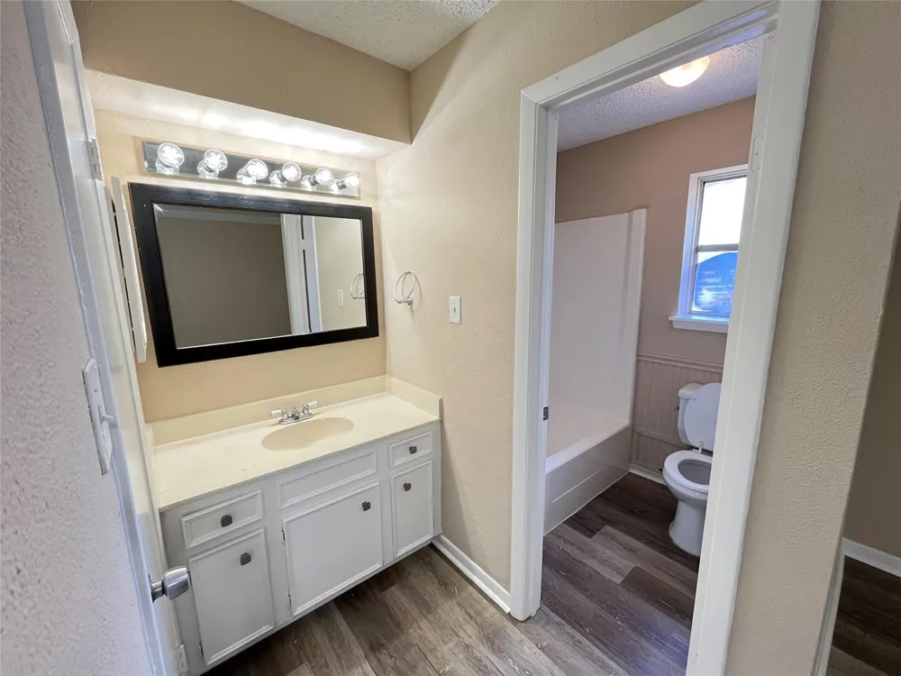 6902 Feather Creek Drive Houston, TX 77086