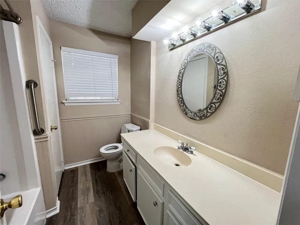 6902 Feather Creek Drive Houston, TX 77086