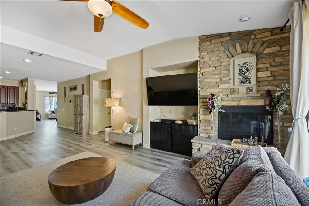 44340 Acacia Lancaster, CA 93535
