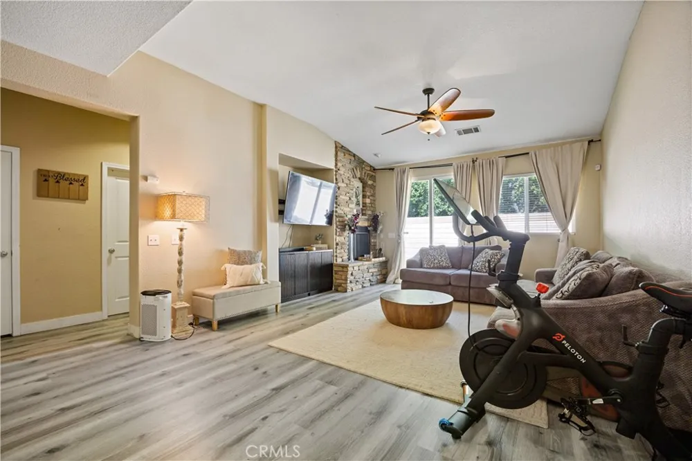 44340 Acacia Lancaster, CA 93535