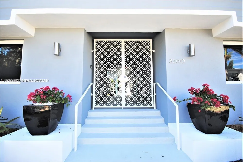 8260 Byron Ave #7 Miami Beach, FL 33141