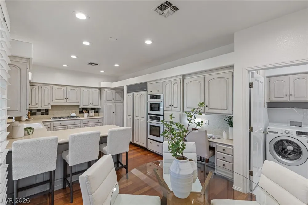 8325 Turtle Creek Circle Las Vegas, NV 89113
