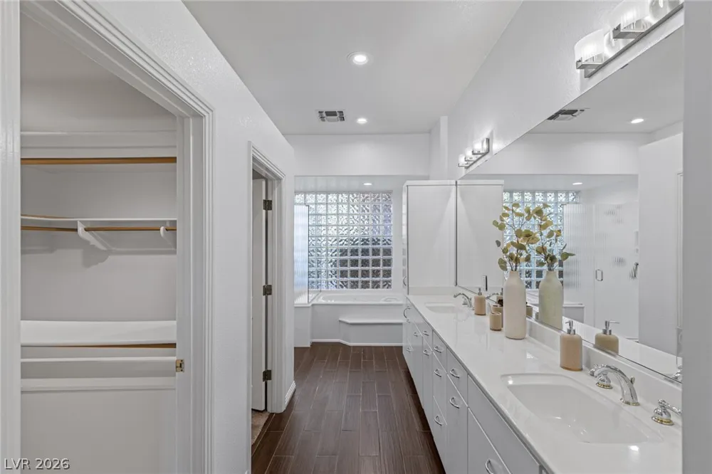 8325 Turtle Creek Circle Las Vegas, NV 89113