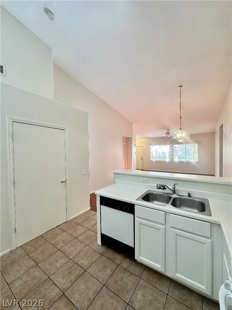 2053 Turquoise Ridge Street #202 Las Vegas, NV 89117
