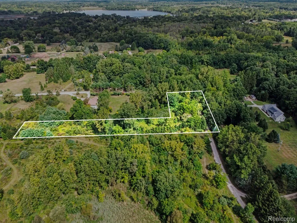 3195 E Pillar Drive Webster Township, MI 48189