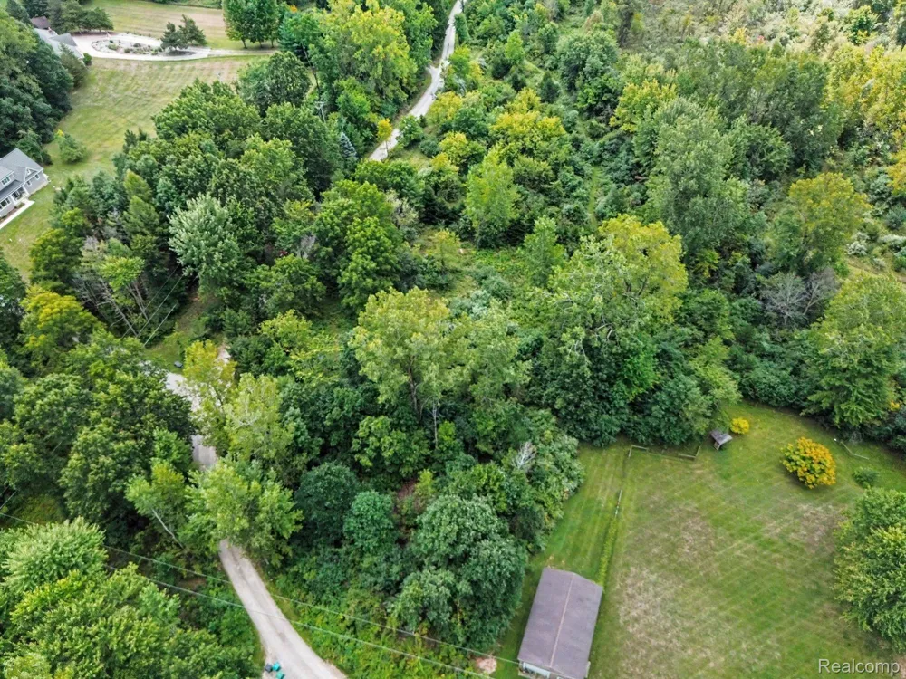 3195 E Pillar Drive Webster Township, MI 48189