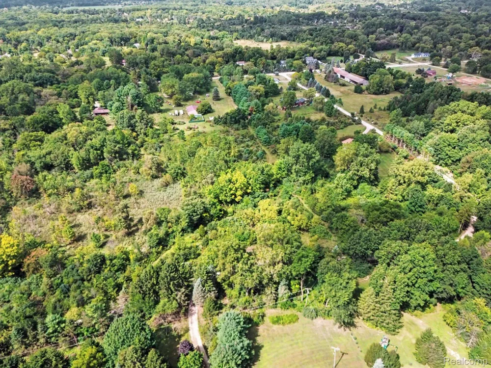 3195 E Pillar Drive Webster Township, MI 48189