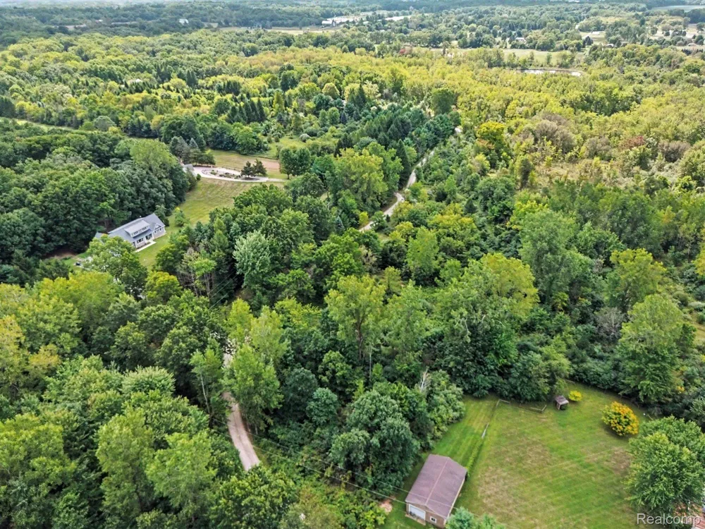 3195 E Pillar Drive Webster Township, MI 48189