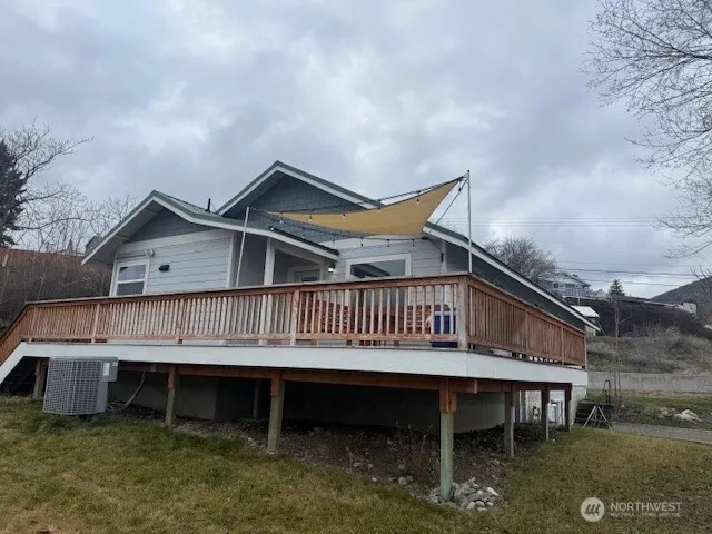 1822 Juniper Oroville, WA 98844