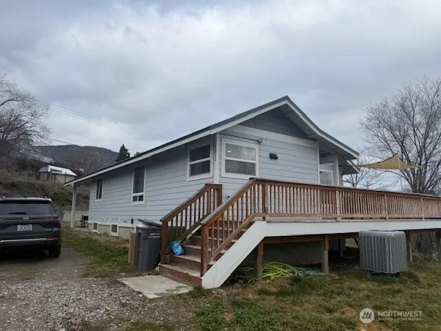 1822 Juniper Oroville, WA 98844