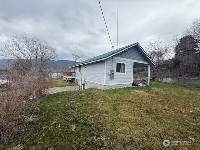 1822 Juniper Oroville, WA 98844
