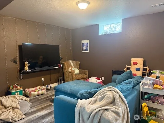 1822 Juniper Oroville, WA 98844