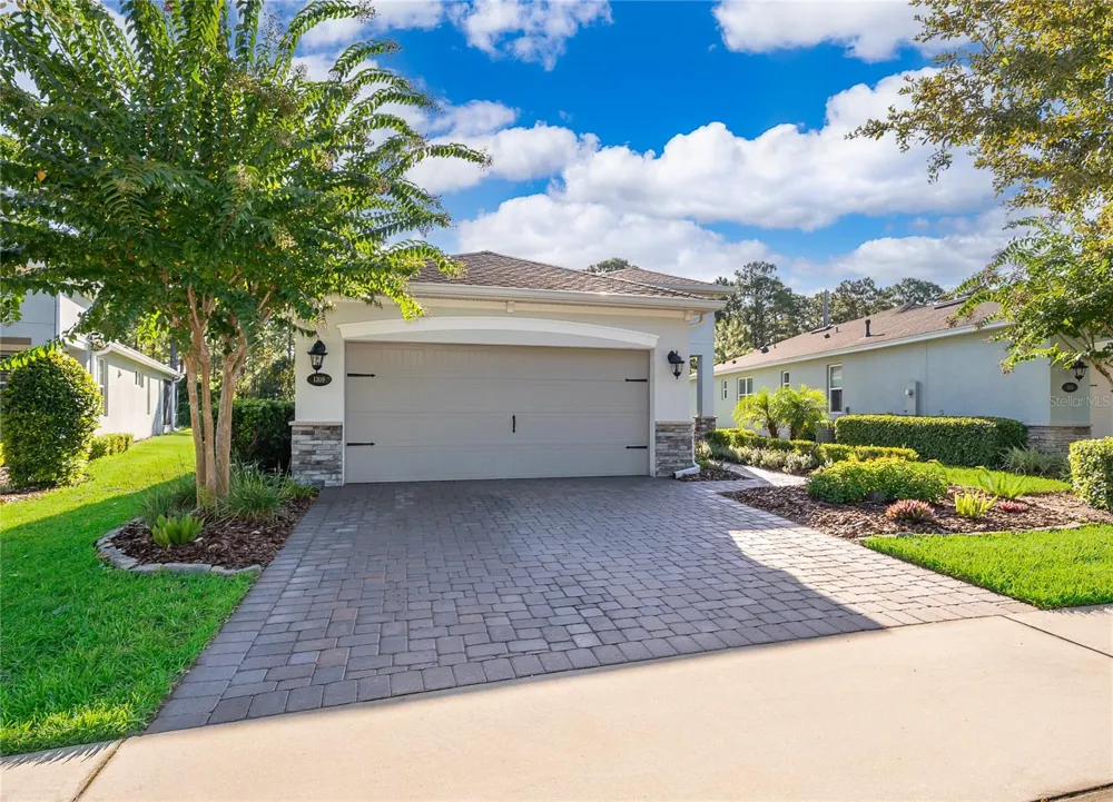 1309 HAYTON AVENUE Deland, FL 32724