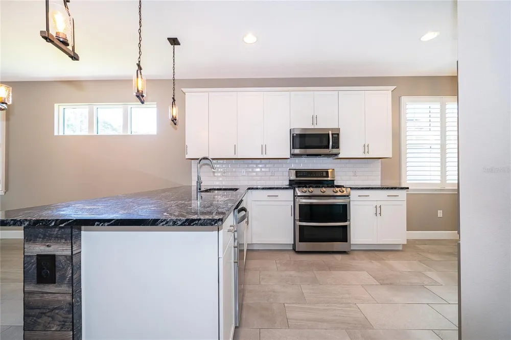 1309 HAYTON AVENUE Deland, FL 32724