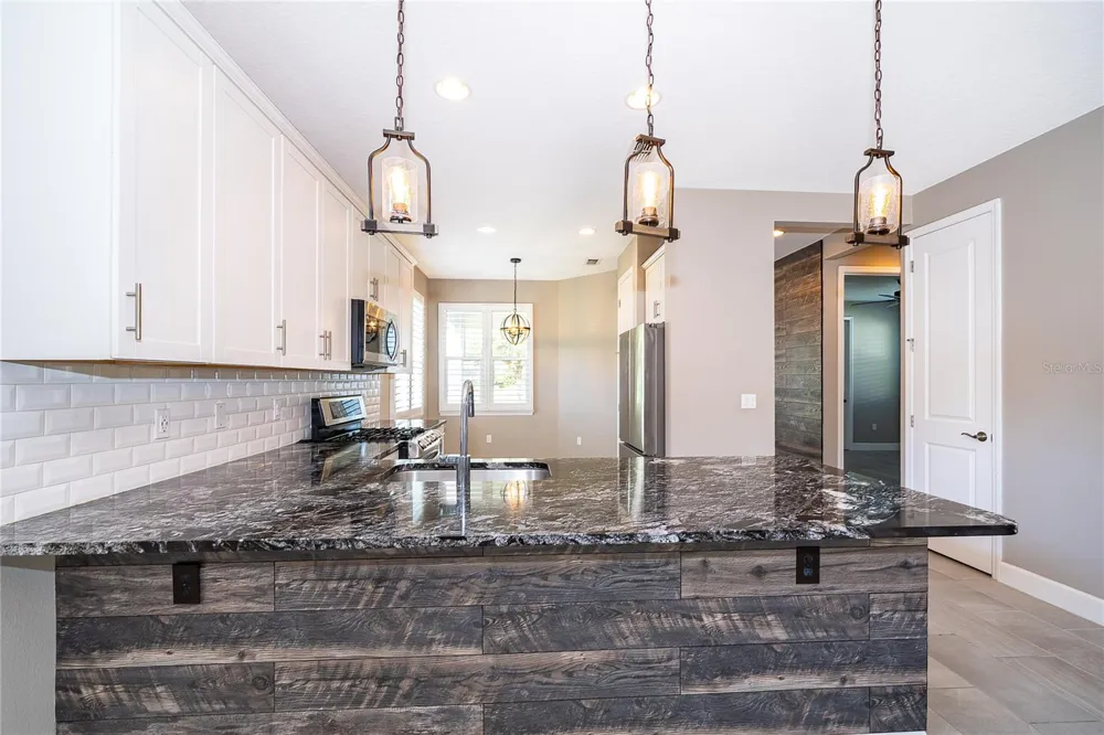 1309 HAYTON AVENUE Deland, FL 32724