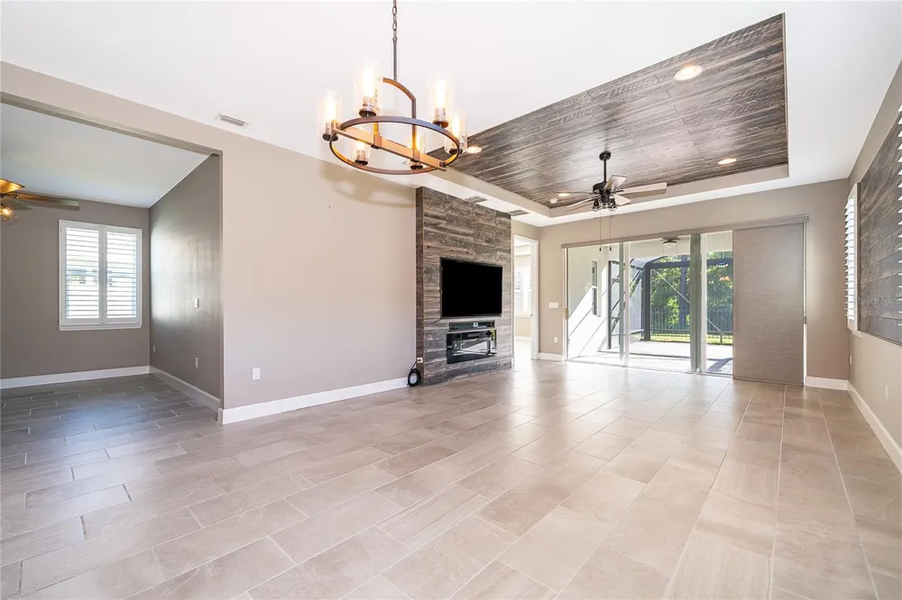 1309 HAYTON AVENUE Deland, FL 32724