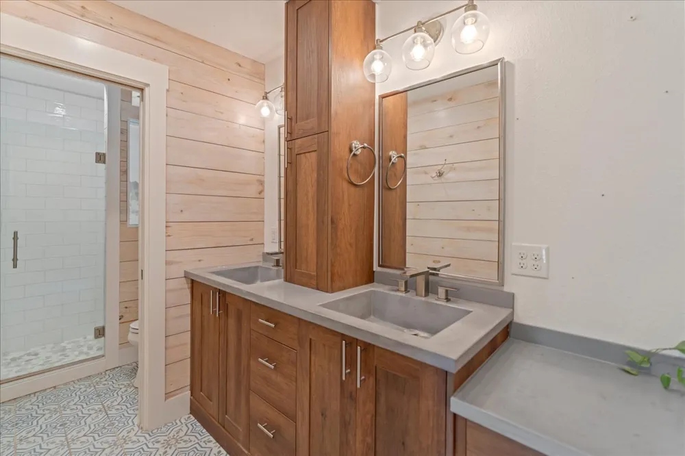 2500 Rolling Oaks San Marcos, TX 78666