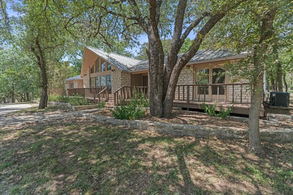 2500 Rolling Oaks San Marcos, TX 78666