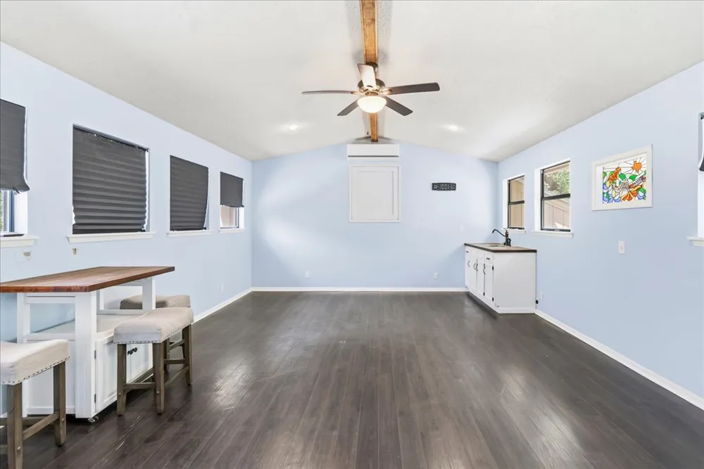 2500 Rolling Oaks San Marcos, TX 78666