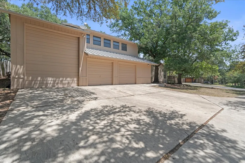 2500 Rolling Oaks San Marcos, TX 78666