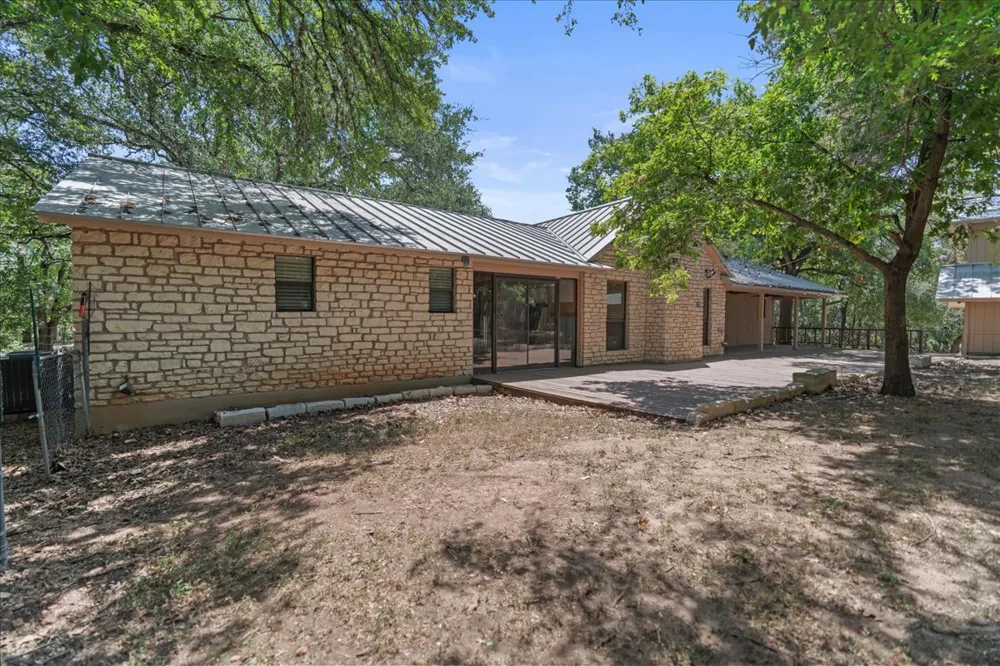 2500 Rolling Oaks San Marcos, TX 78666