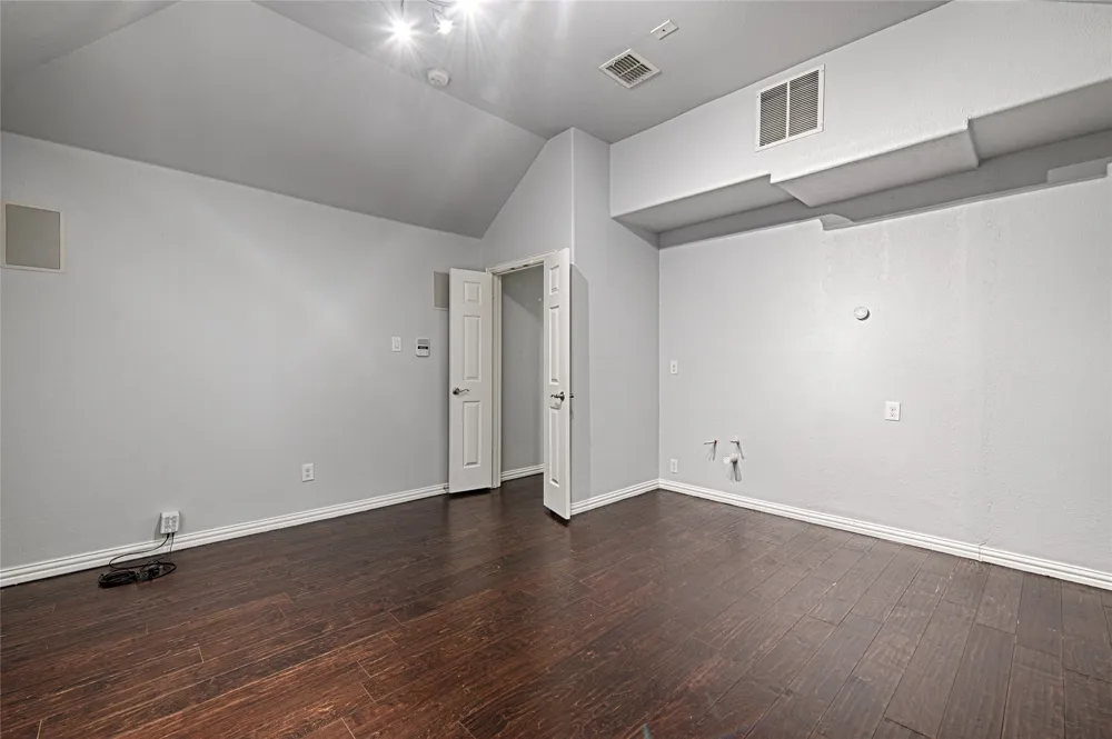 1837 Lakeview Drive DeSoto, TX 75115