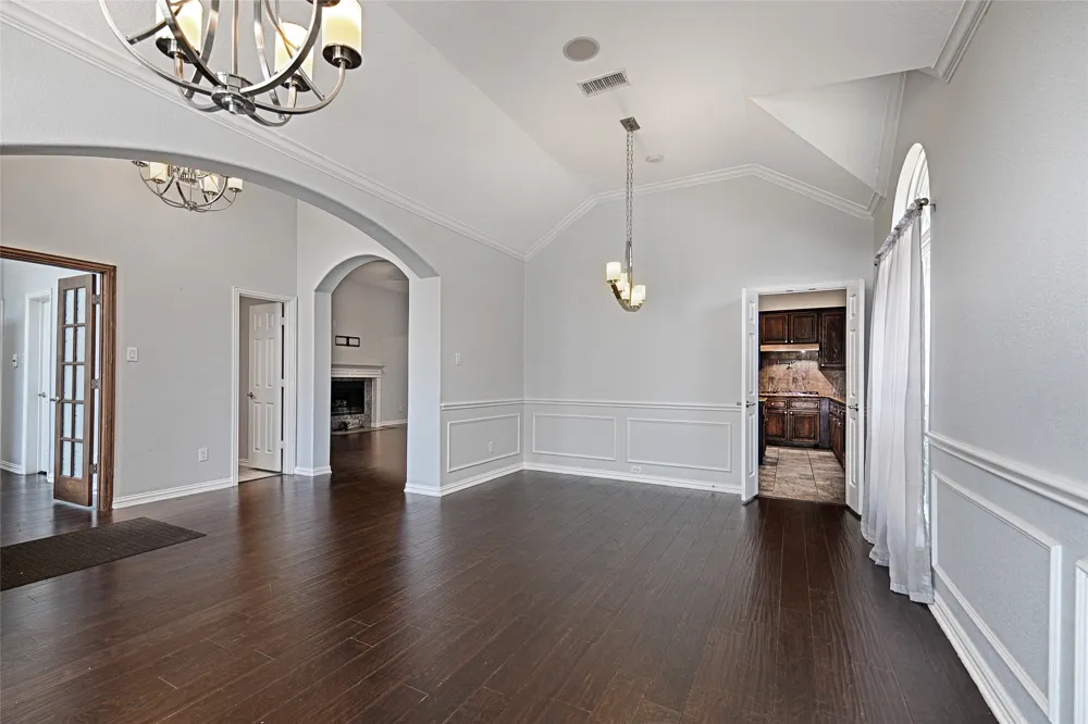 1837 Lakeview Drive DeSoto, TX 75115