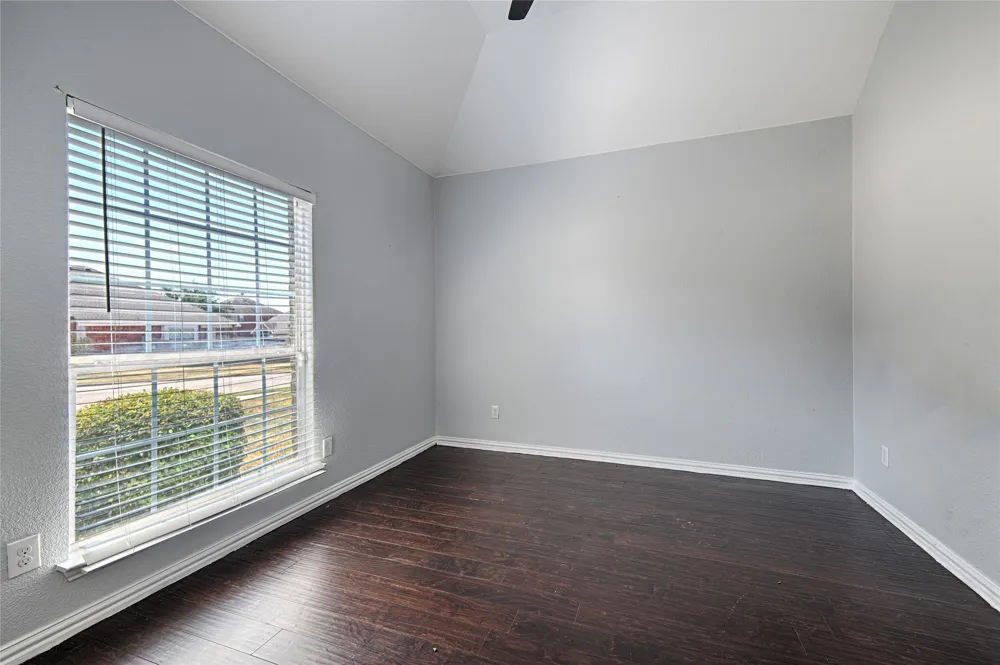 1837 Lakeview Drive DeSoto, TX 75115